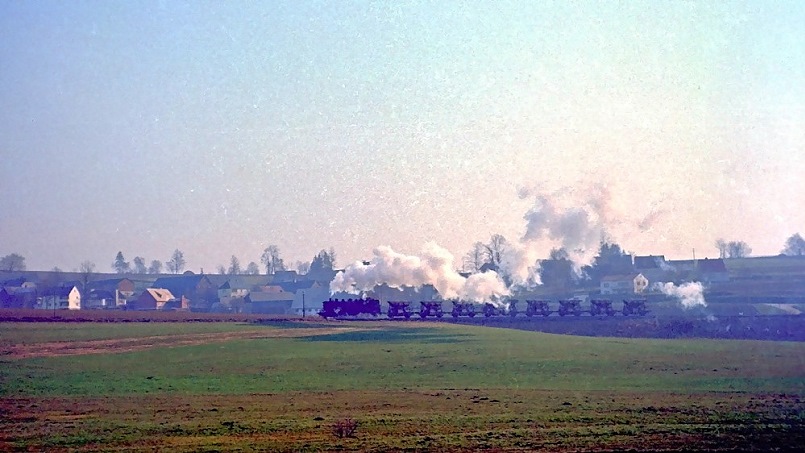 Bauarbeiten mit 086 201-1 - Bauarbeiten in Hildbrandsgrün - Foto: Werner Peterlick