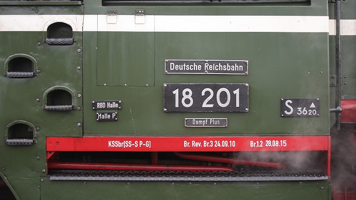 18 201 die schnellste betriebsfähige Dampflok der Welt - Schilder - Foto: Volker Seidel, Münchberg