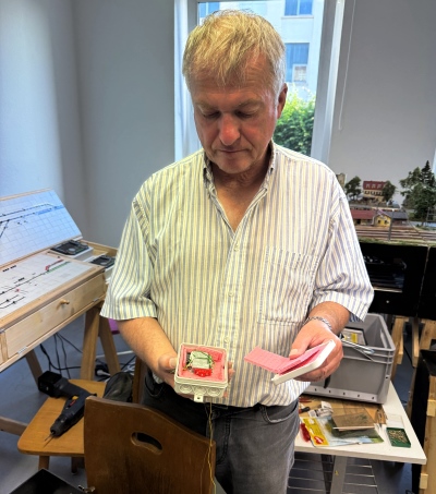 Freitags im Clubheim... wir bauen an der SDR - Foto: Volker Seidel, Münchberg