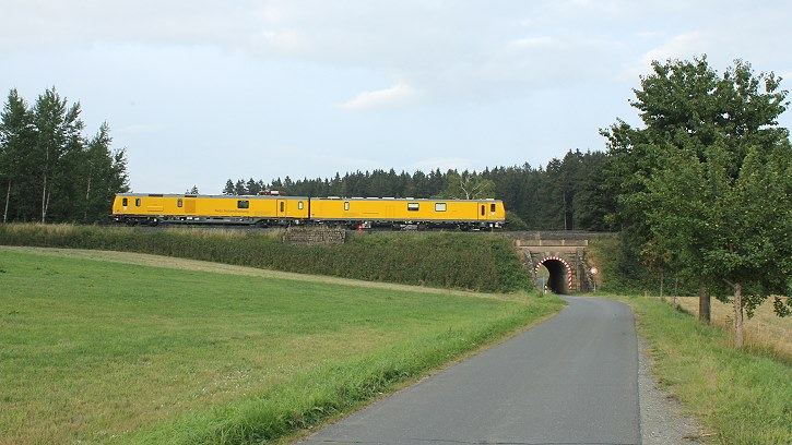 SPZ 3 719 301/720 301 als Messzug NHO-NNE bei Stammbach - Foto: Jürgen Seidel, Münchberg