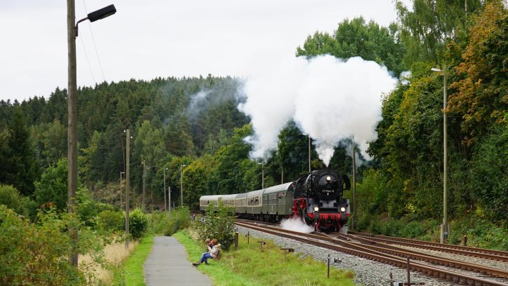 41 1144 am Elstertal-Express in Bad Brambach - Foto: Max Köhler, Jägersruh