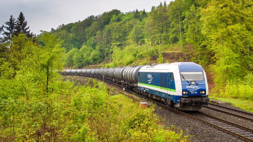 Güterzüge Teil 2:  Umleiterverkehr durch Münchberg - Hauer-Ölzug mit ER20 Schiefe Ebene - Foto: Florian Fraaß, Bad Berneck