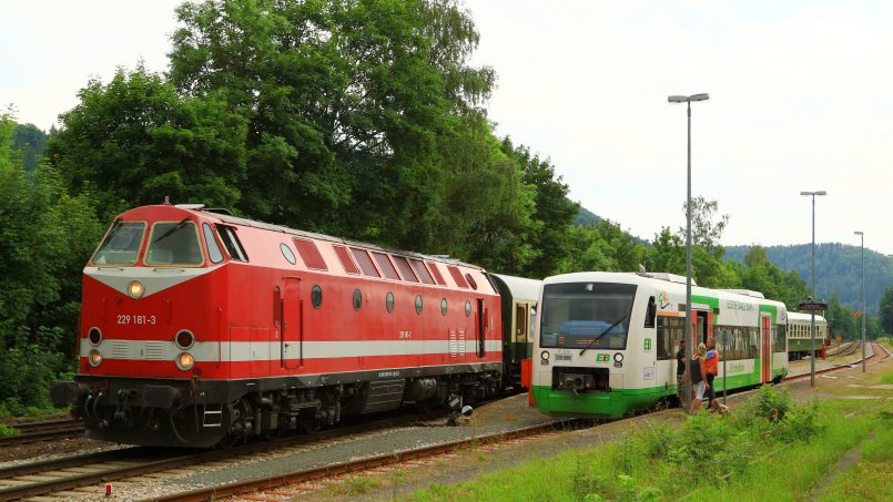 Saale-Sormitz-Express in Blankenstein - 229 181-3 - Foto: Jan Bulin, Bad Steben