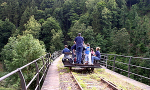 Die Draisine auf der Saalebrücke - Foto: Dennis Philipp, Münchberg